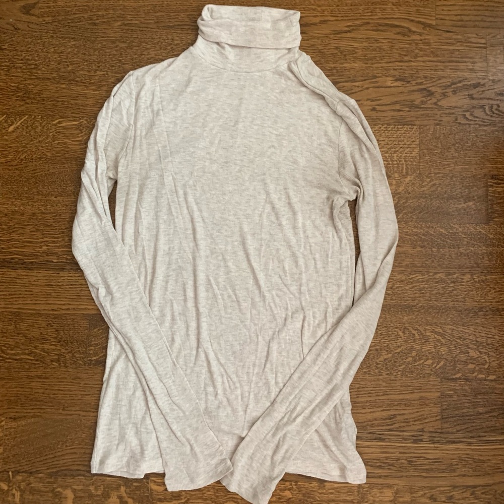 Gap Oatmeal Heather Turtleneck